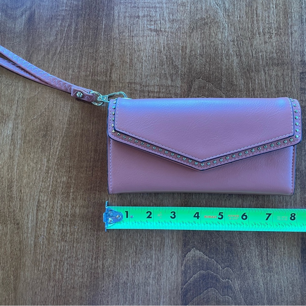 Pretty Salmon Colored Like New Wallet! Multi Compartments!